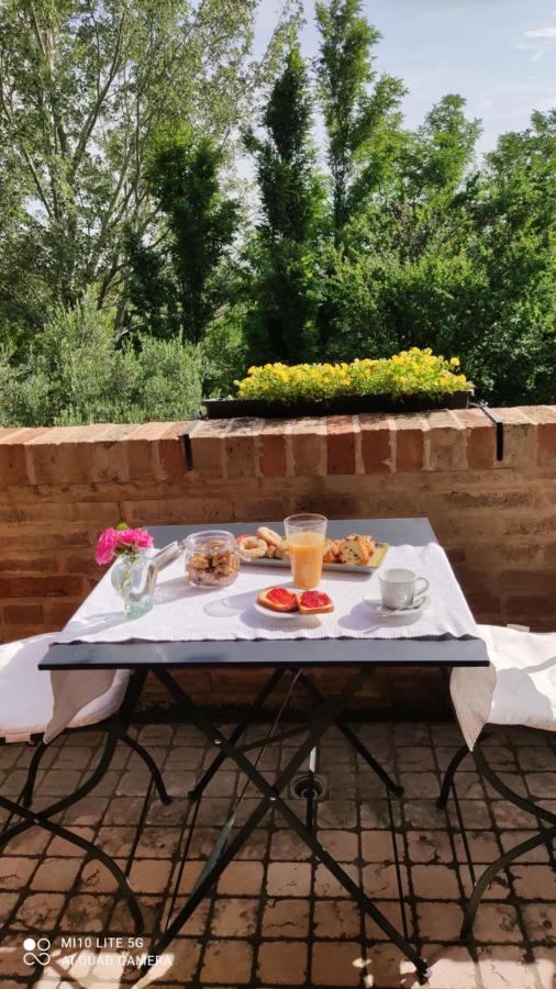 Luci Sui Monti Bed & Breakfast Sarnano Bagian luar foto