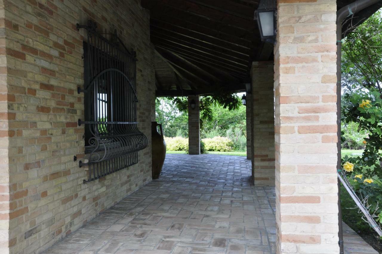 Luci Sui Monti Bed & Breakfast Sarnano Bagian luar foto