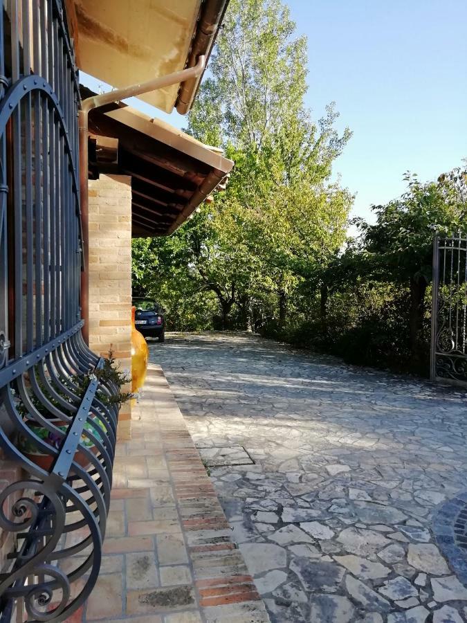 Luci Sui Monti Bed & Breakfast Sarnano Bagian luar foto